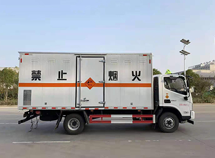日喀则爆破器材运输车