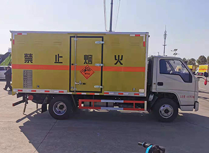 日喀则爆破器材运输车